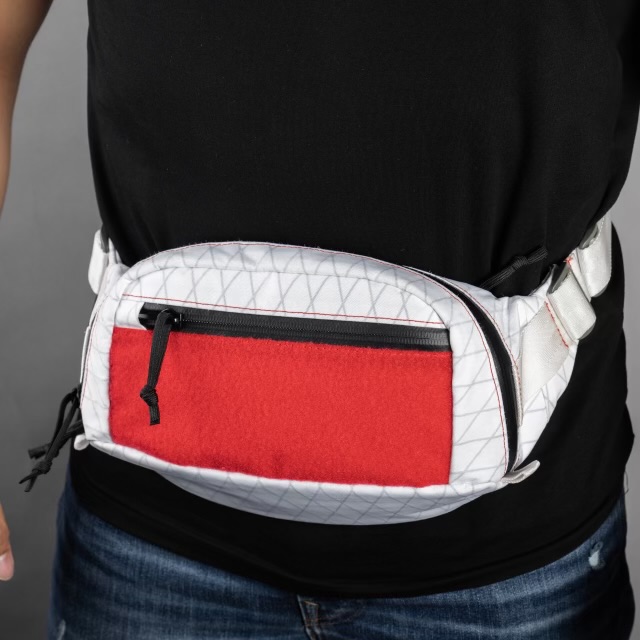 Redline Sling Bag White LIMITED  - Image 11